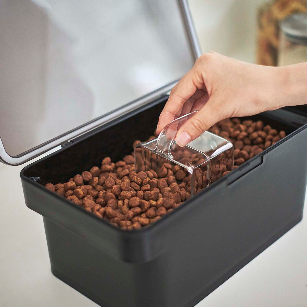 
                      
                        Airtight Pet Food Container
                      
                    