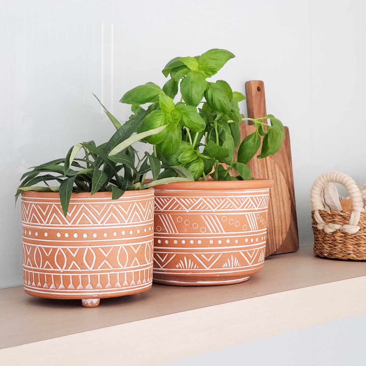 KORISSA Hand Etched Terracotta Plant Pot - Large 8.5" Clay Planter
