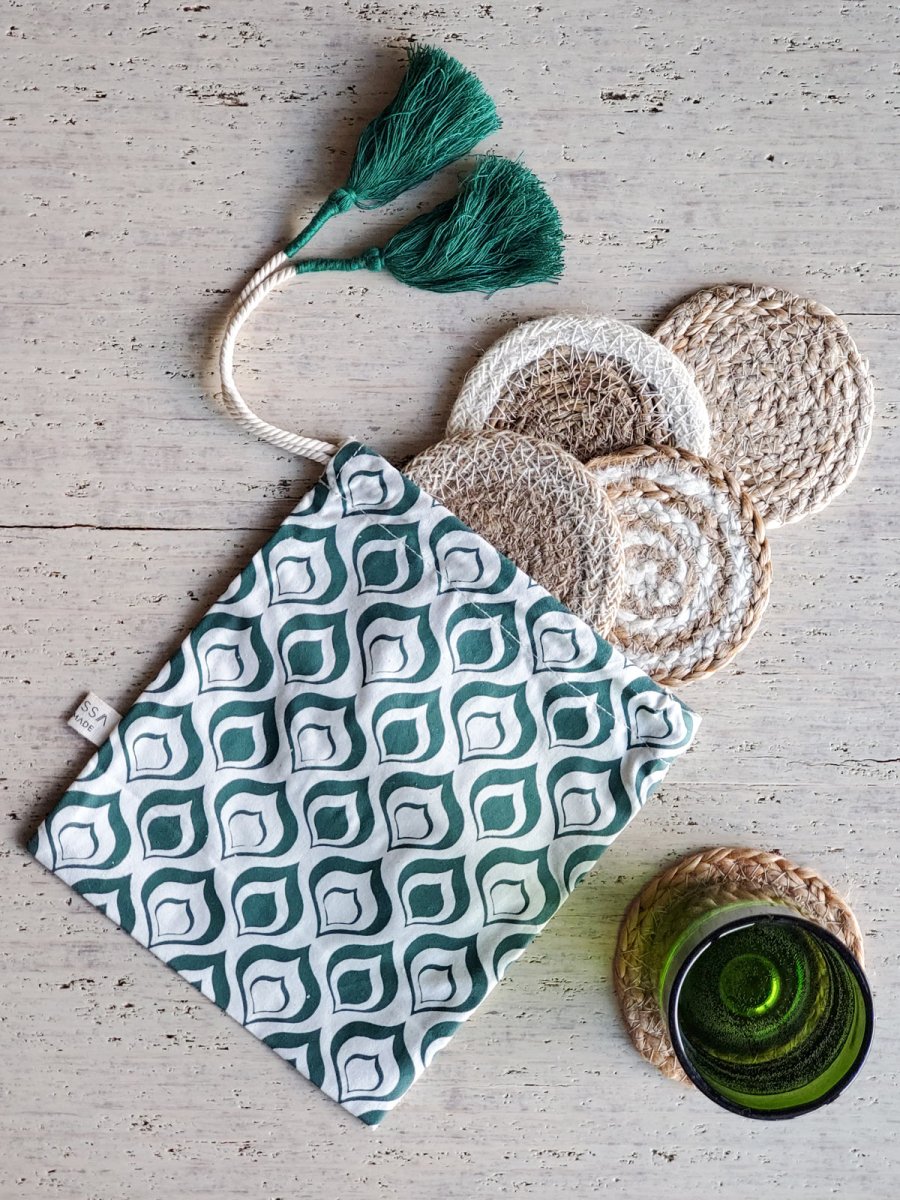 KORISSA Natural Jute & Seagrass Drink Coaster Gift Set with Green Pouch
