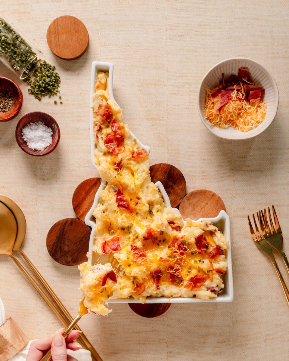 Lark at Home Idaho State Porcelain Serving Dish - 14" White Bakeware by Larkware