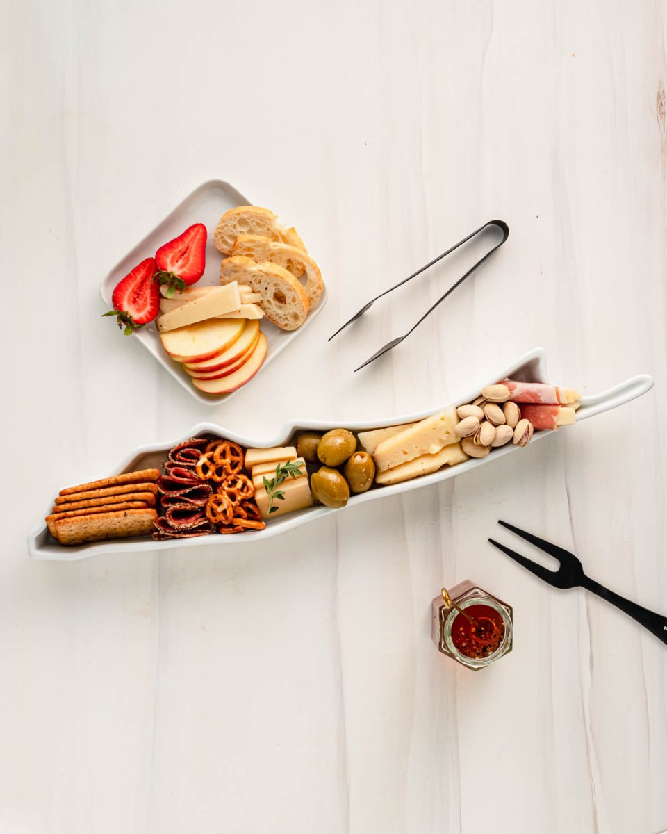 Lark at Home Long Island Porcelain Serving Dish - White Glazed 17.5" Oven - Safe