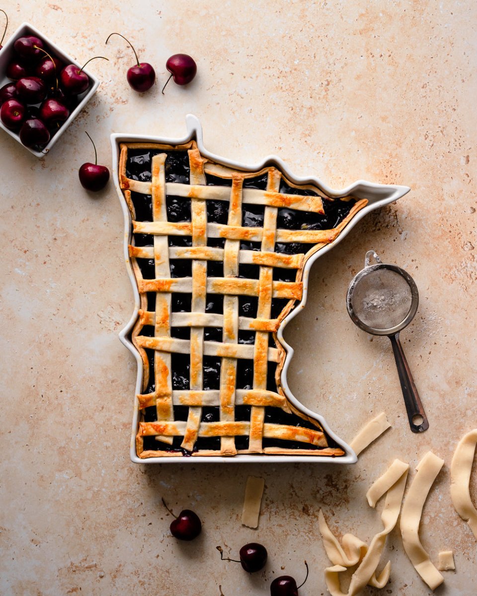 Lark at Home Minnesota State Porcelain Serving Dish