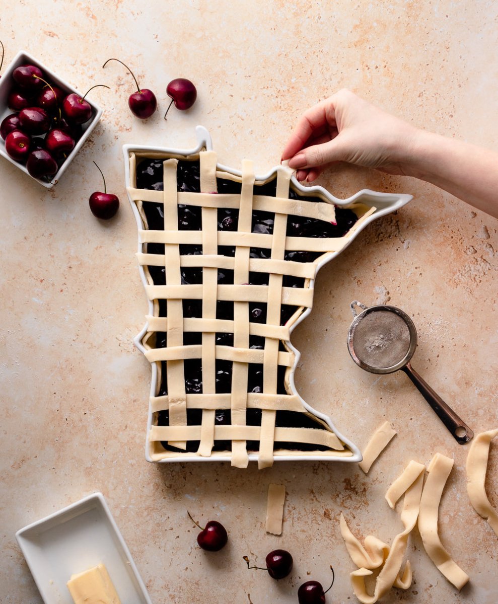 Lark at Home Minnesota State Porcelain Serving Dish