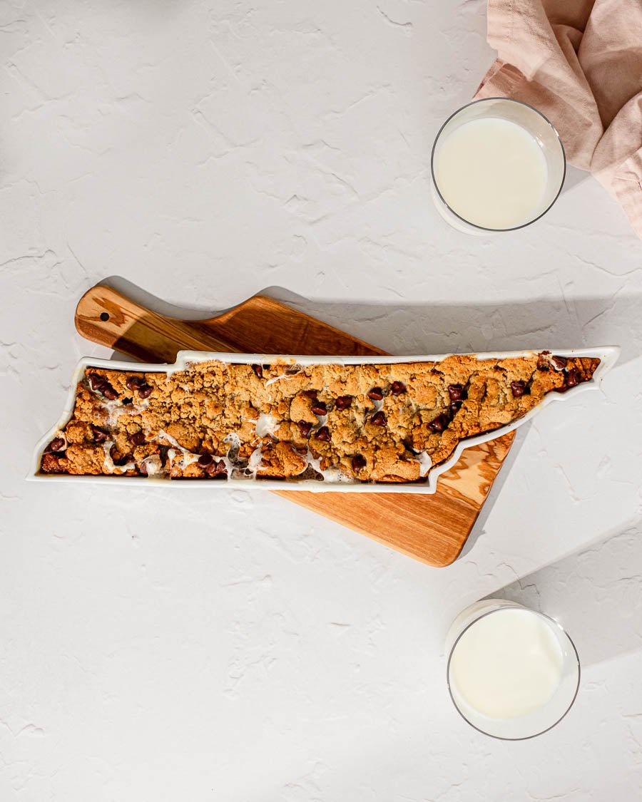 Lark at Home Tennessee State Porcelain Serving Dish - White Glazed 16.5" Bakeware