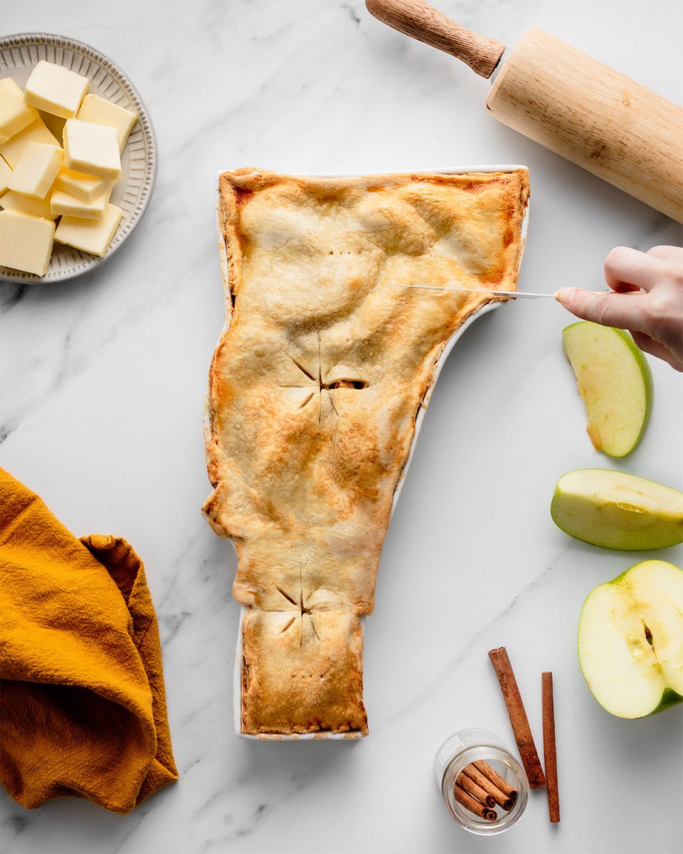 Lark at Home Vermont State Porcelain Serving Dish - 13" White Ceramic Bakeware