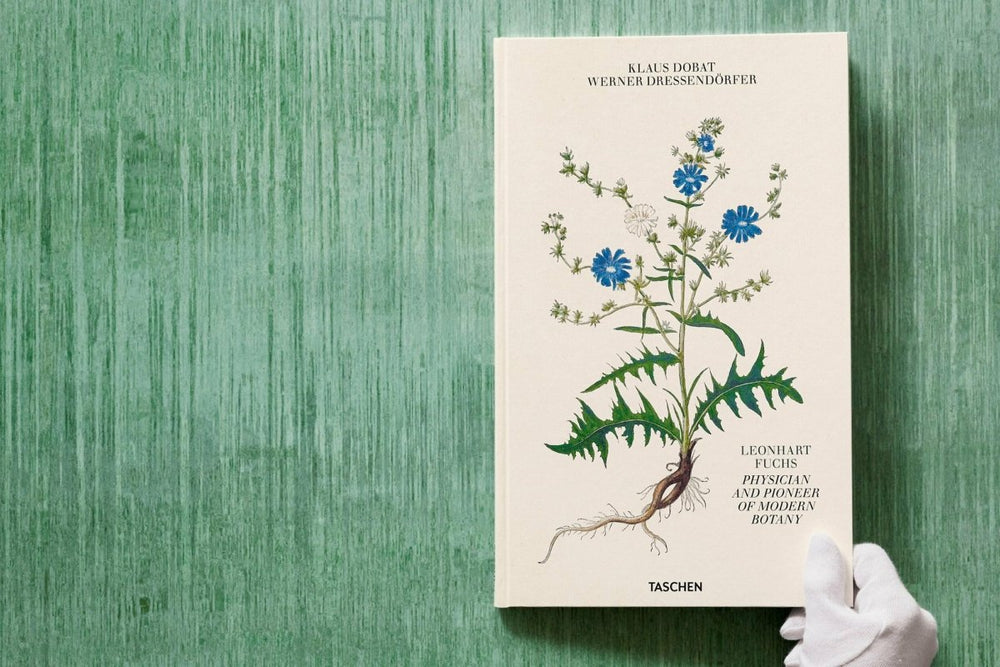 
                      
                        TASCHEN Leonhart Fuchs. The New Herbal (English) - lily & onyx
                      
                    