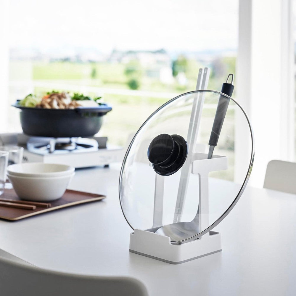 
                      
                        Yamazaki Home Lid & Ladle Stand, Large - lily & onyx
                      
                    