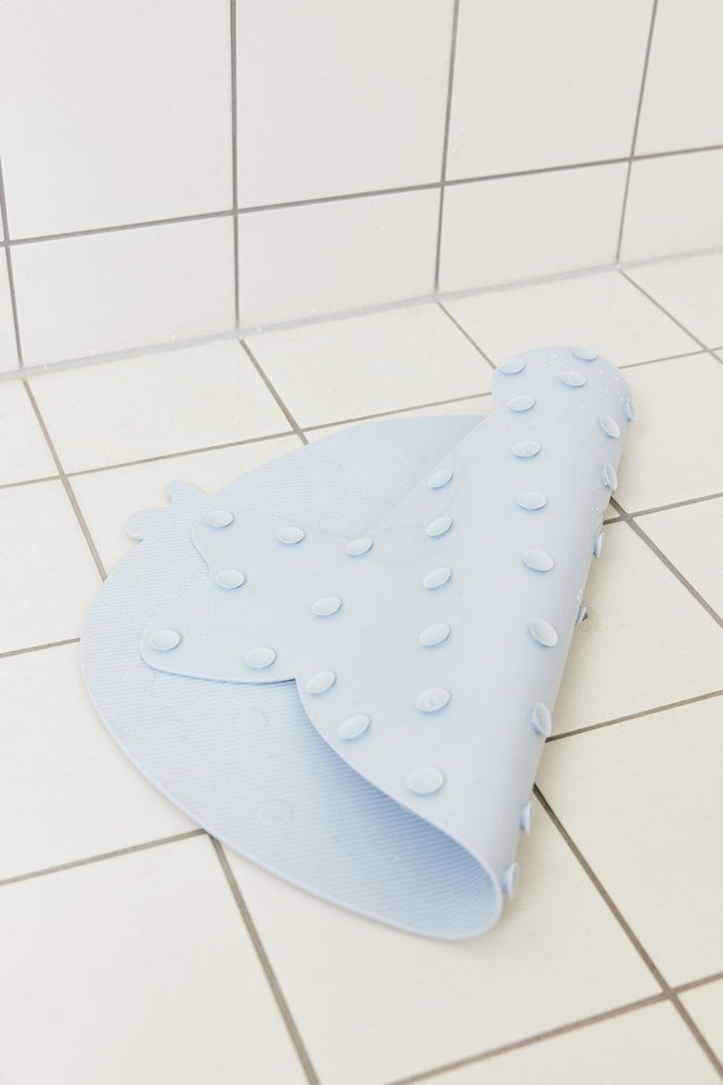 
                      
                        oyoy.us Little Finn Bath Mat - lily & onyx
                      
                    