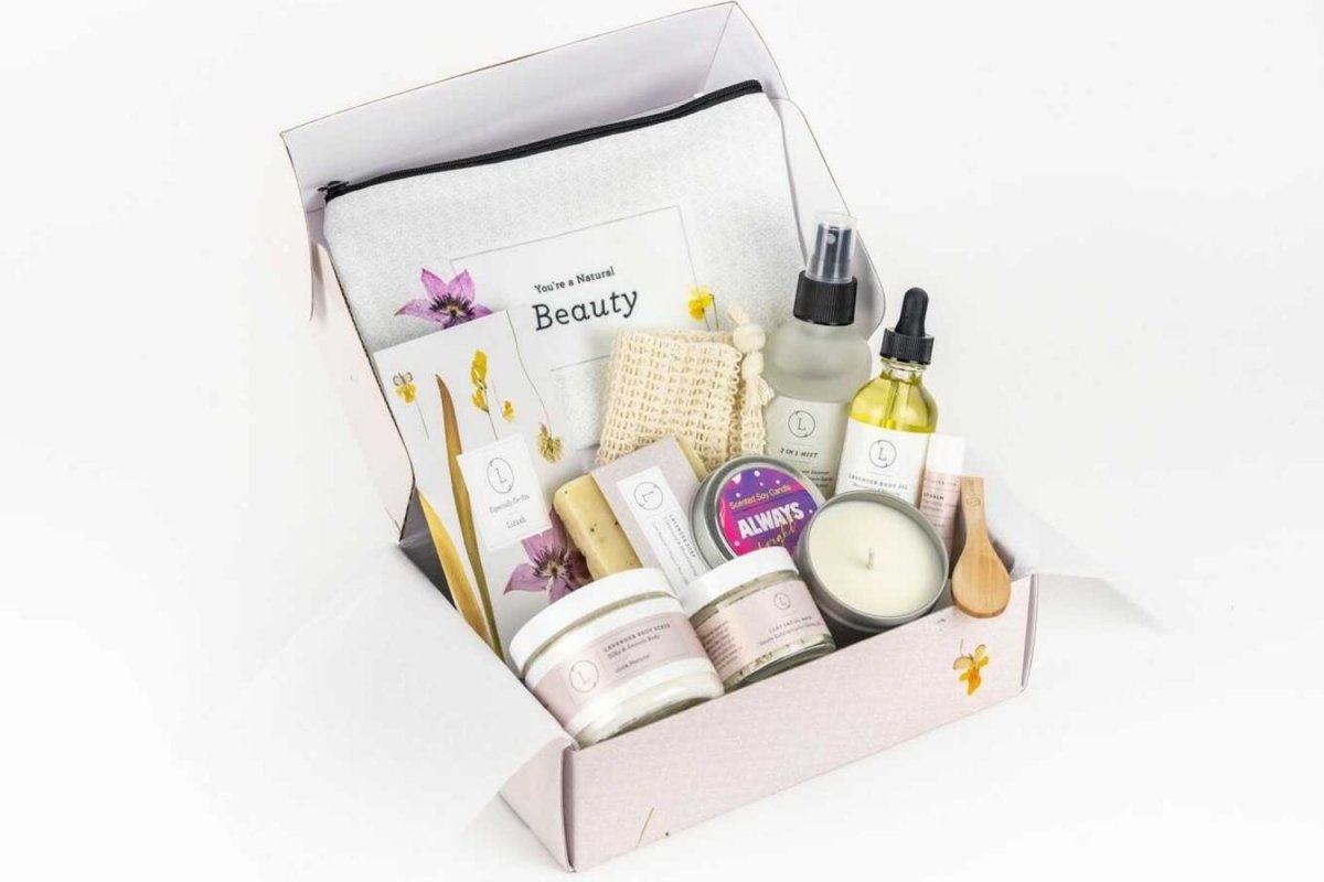 Lizush Lavender Spa Gift Box - Natural Bath & Body Relaxation Set for Friends