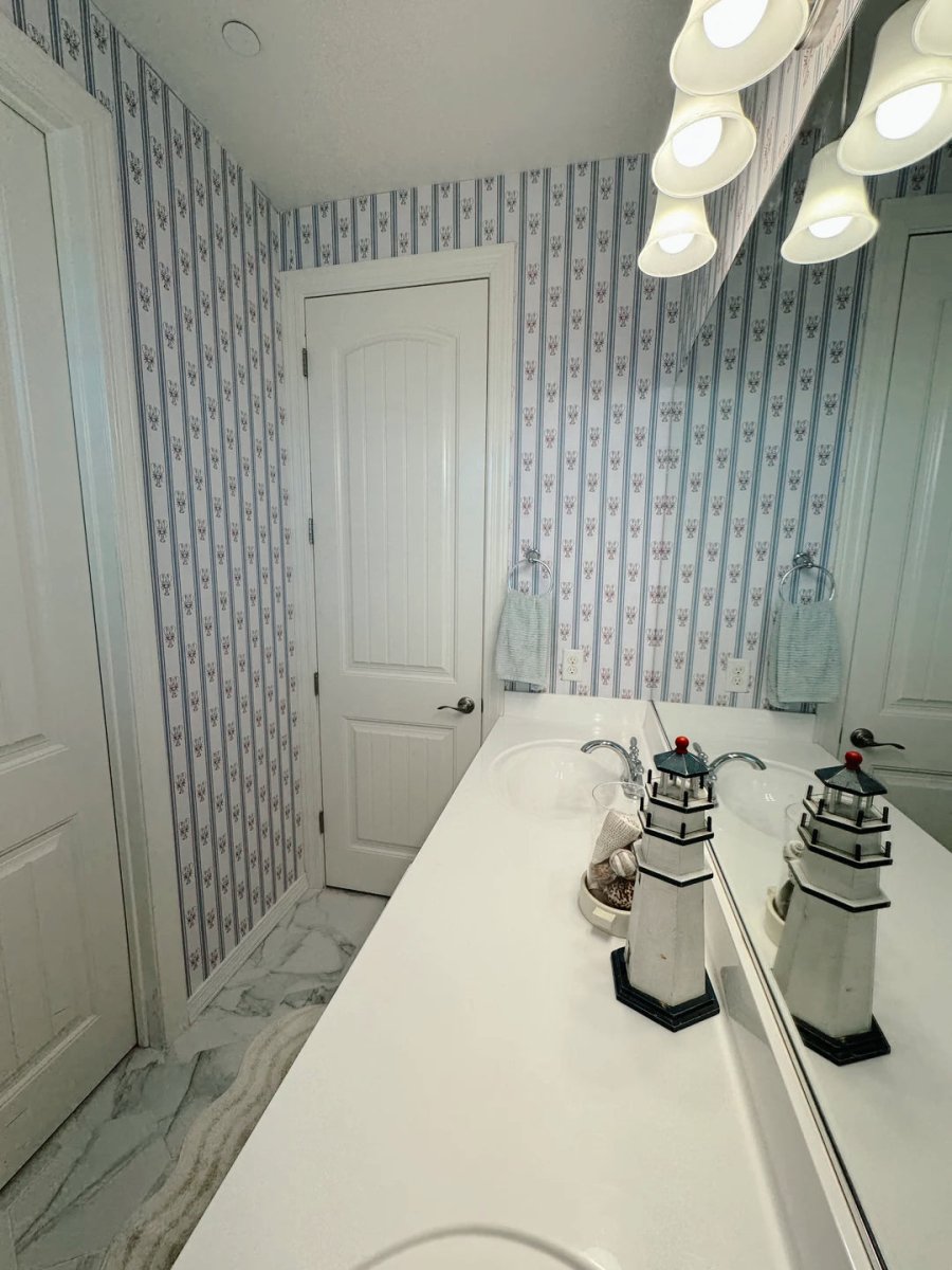 Loomwell Home Goods Landon Wallpaper by Studio Stephie