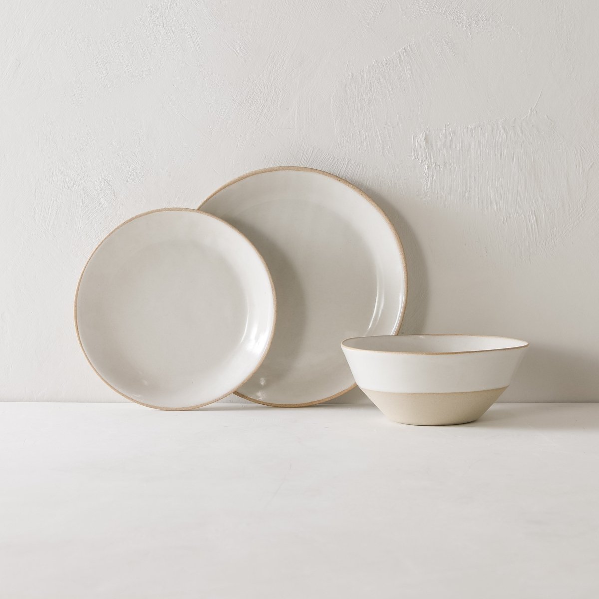 CONVIVIAL Minimal Dinnerware 3 - Piece Set | Stoneware - lily & onyx