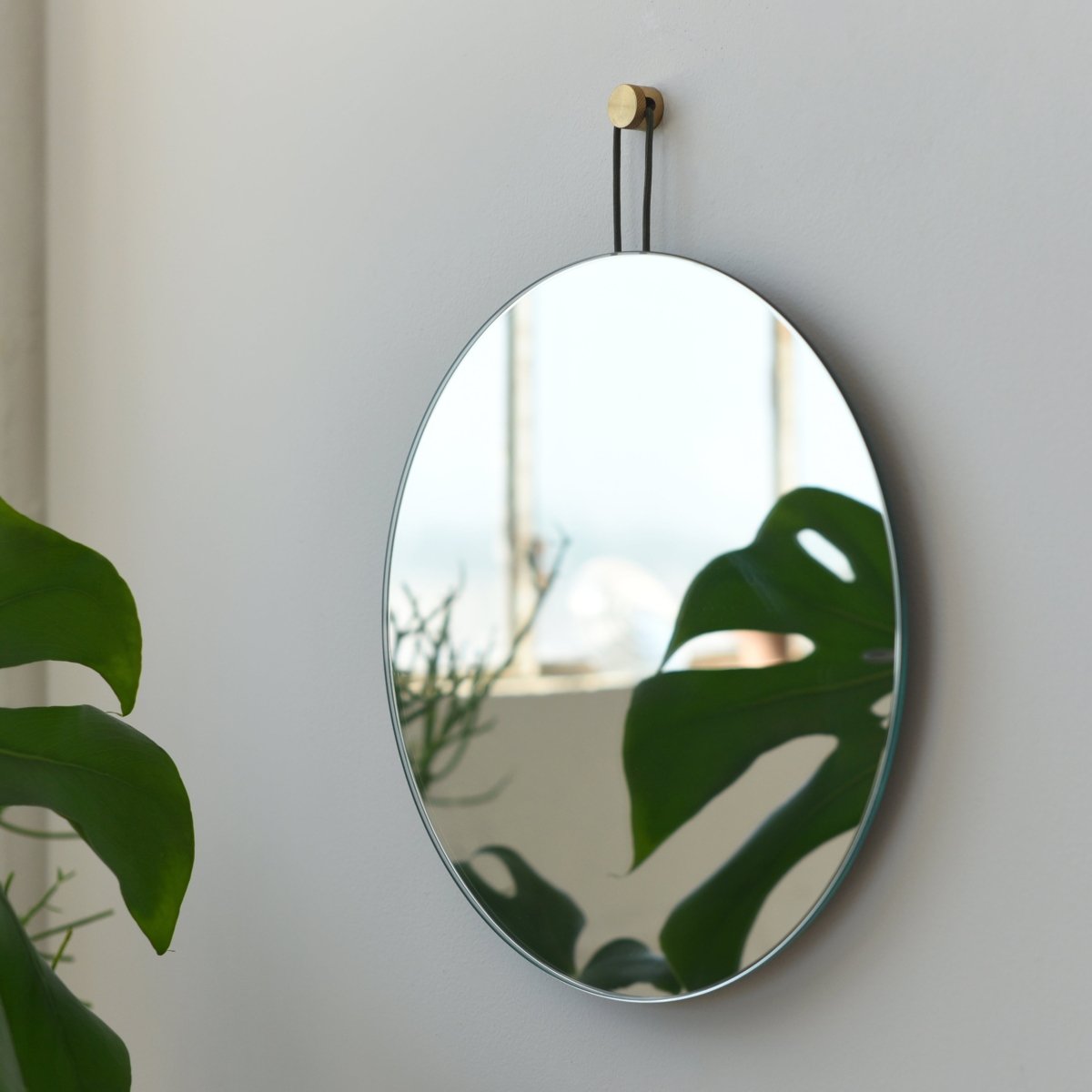 Misewell Lure Mirror | Round Hanging Wall Mirror