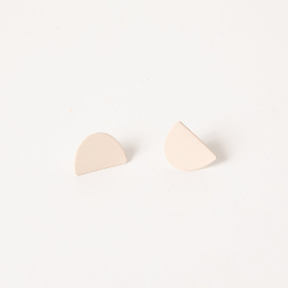 
                      
                        Pretti.Cool Mound Earrings - lily & onyx
                      
                    