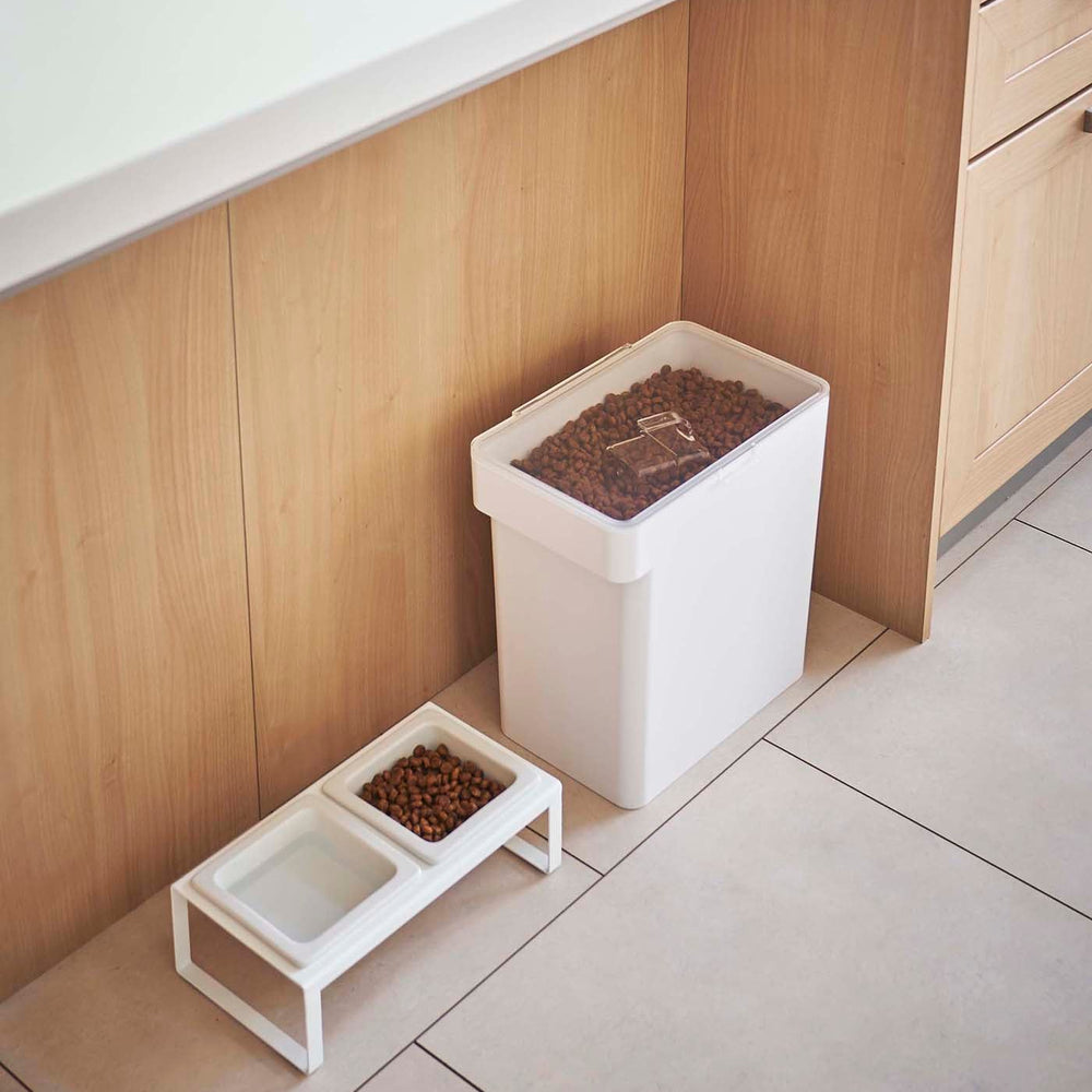 
                      
                        Airtight Pet Food Container
                      
                    