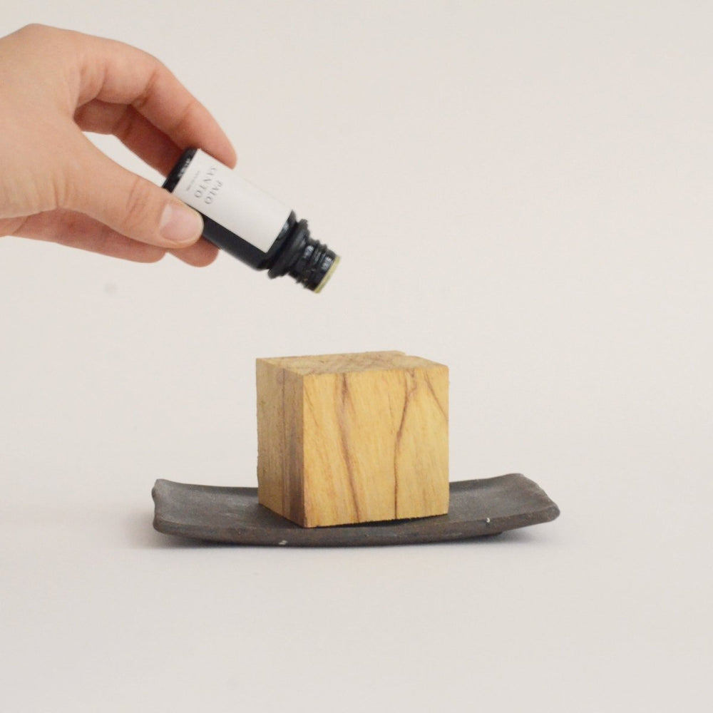 CEDAR AND MYRRH Natural Palo Santo Wood Diffuser & 10ml Essential Oil - lily & onyx