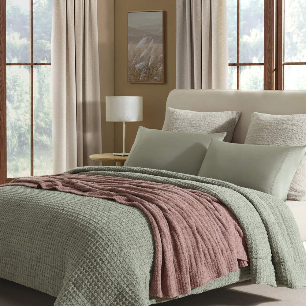 
                      
                        Sunday Citizen Natural Premium Bamboo Pillowcase Set - lily & onyx
                      
                    