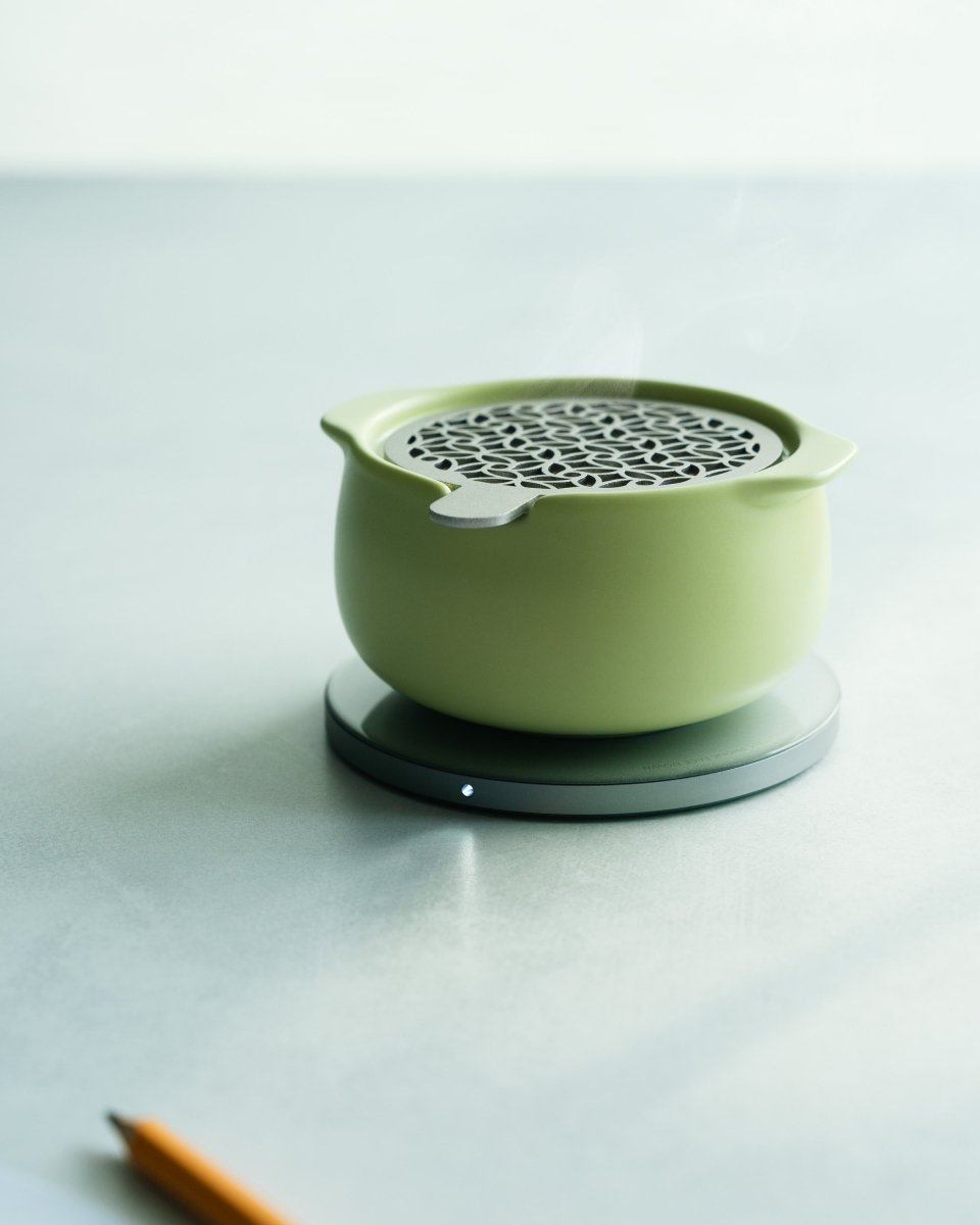 OHOM Jun Self-Heating Ceramic Aromatherapy Diffuser & Wireless Charger Set - Verde Green