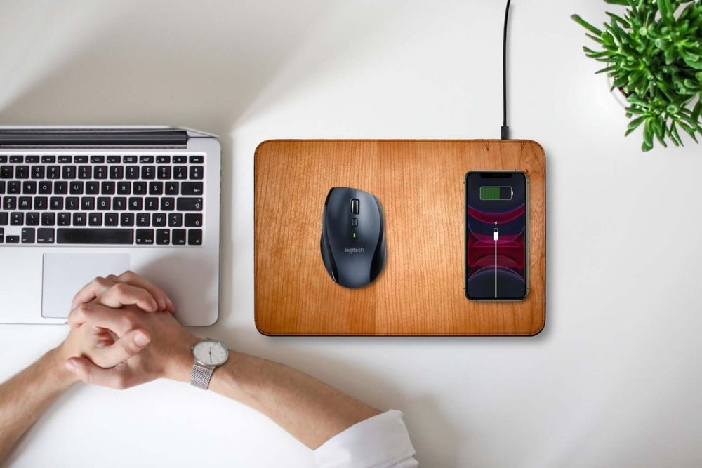 
                      
                        WUDN Oversize Wood Mousepad with 15 watt Wireless Fast Charger - lily & onyx
                      
                    