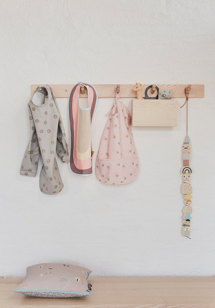 oyoy.us Rainbow Bib - Rose