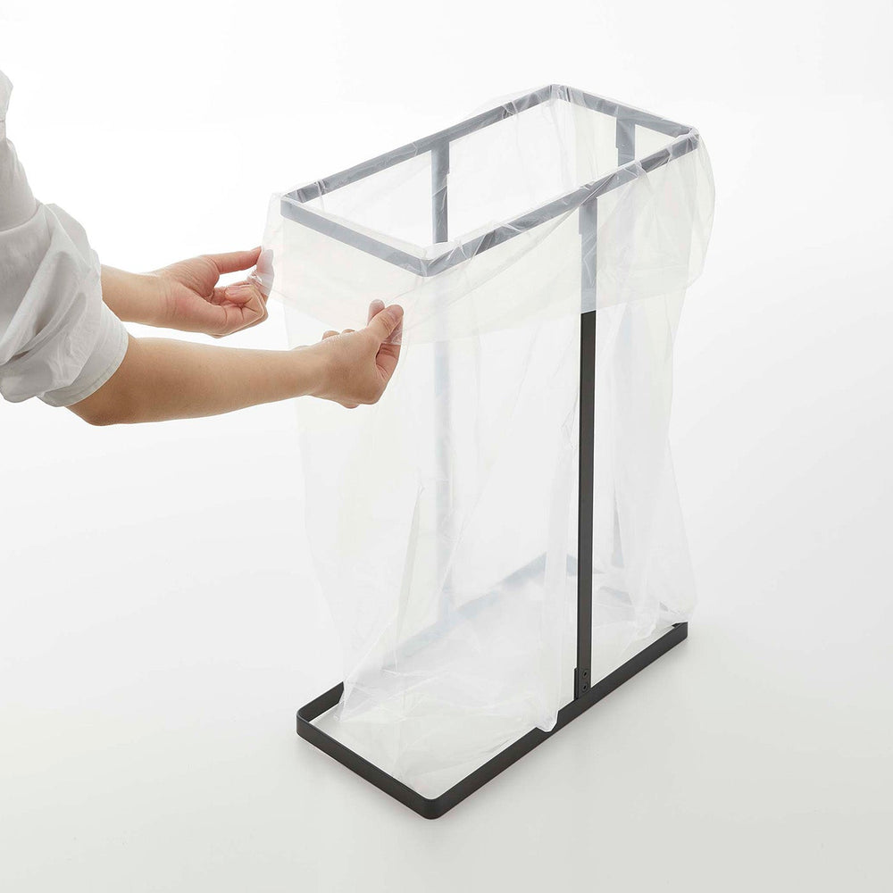 
                      
                        Lidded Steel Garbage Bag Holder
                      
                    