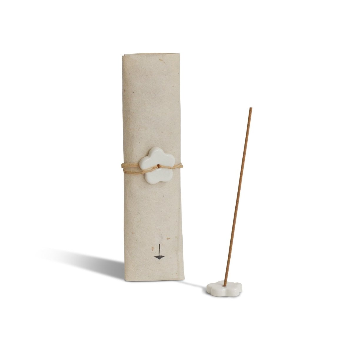 CEDAR AND MYRRH Palo Santo Incense Stick Set with Ceramic Flower Holder – 30 Sticks - lily & onyx