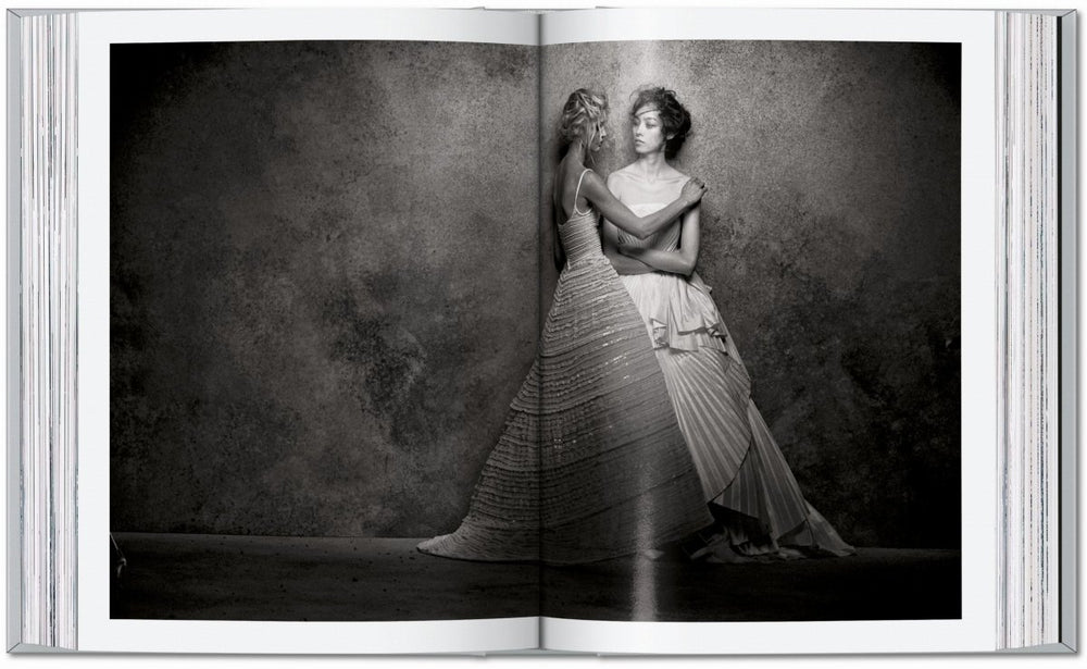 
                      
                        TASCHEN Peter Lindbergh. Dior. 40th Ed. (German, French, English) - lily & onyx
                      
                    