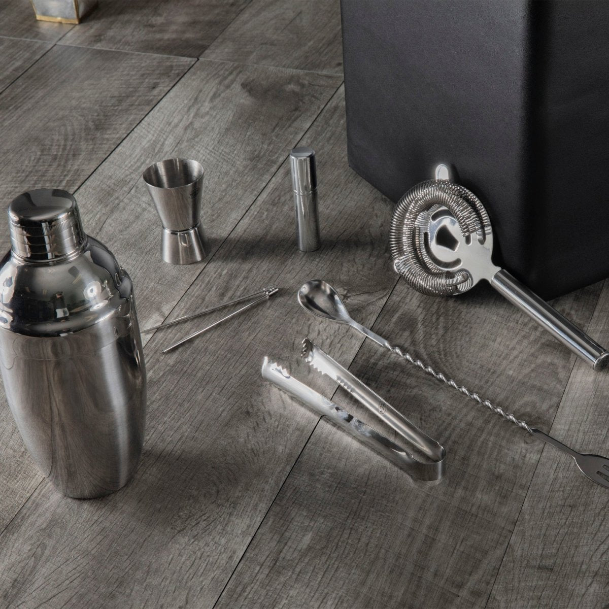 Picnic Time Family of Brands Manhattan Cocktail Case