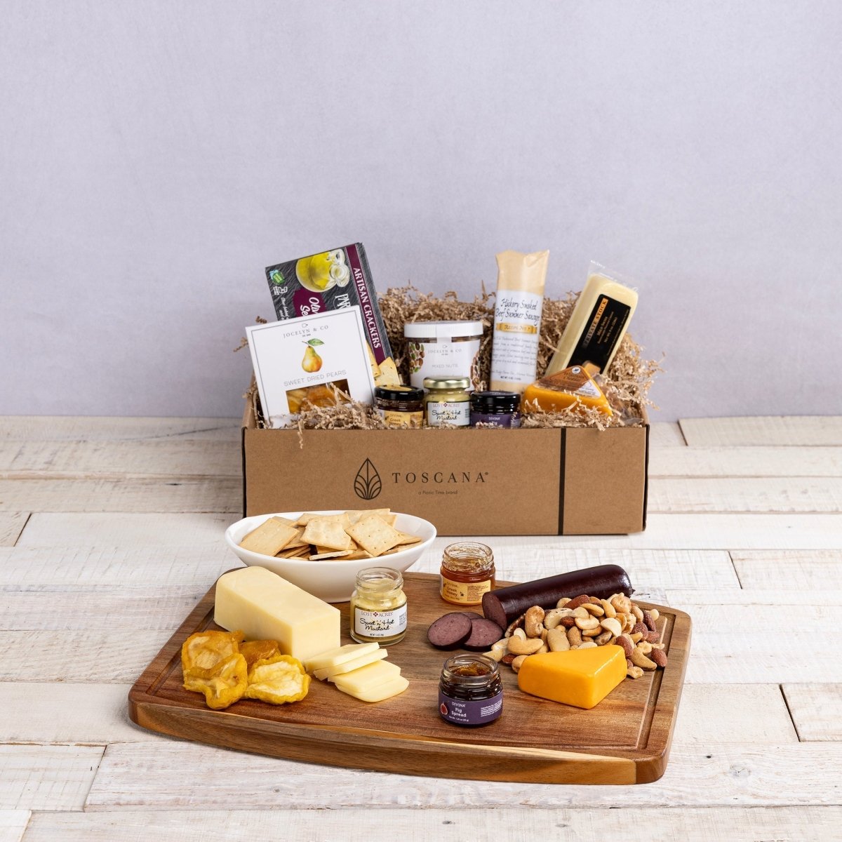 Picnic Time Family of Brands Ovale Cutting Board with Gourmet Cheese Gift Pack
