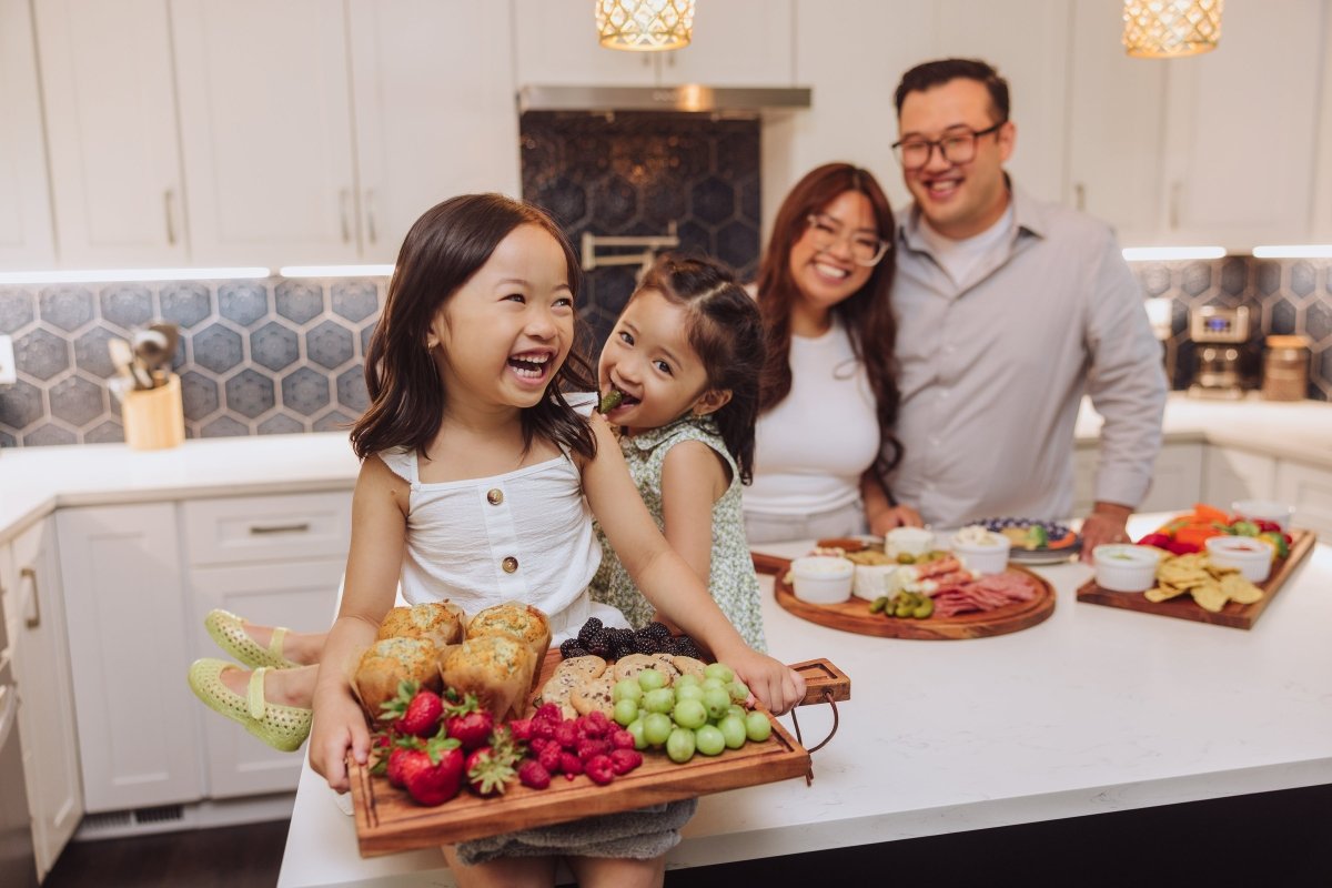 Picnic Time Family of Brands Tagliere Acacia Wood Rectangular Charcuterie & Cutting Board