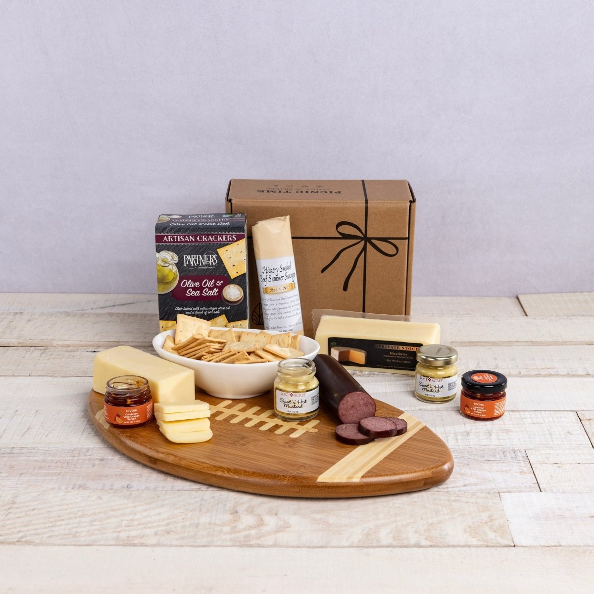 Picnic Time Family of Brands Touchdown! Cutting Board with Gourmet Gift Pack