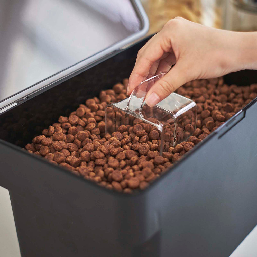 
                      
                        Airtight Pet Food Container
                      
                    