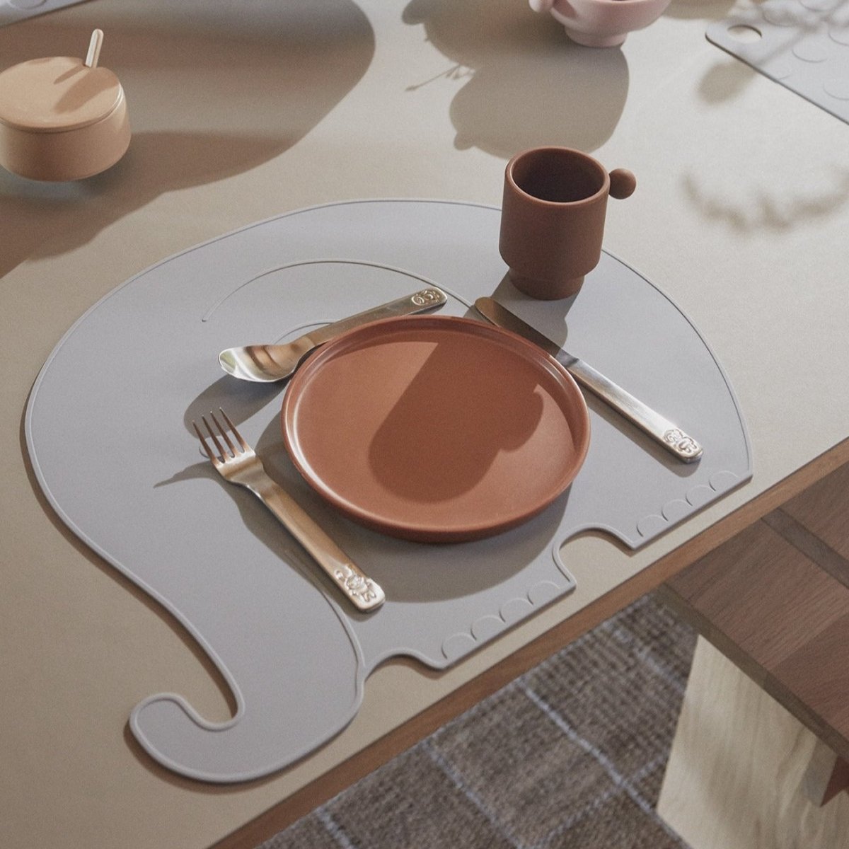 oyoy.us Placemat - Henry Elephant - Pale Blue - lily & onyx