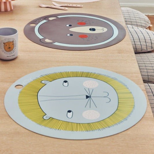 oyoy.us Placemat Lion - Light Grey - lily & onyx