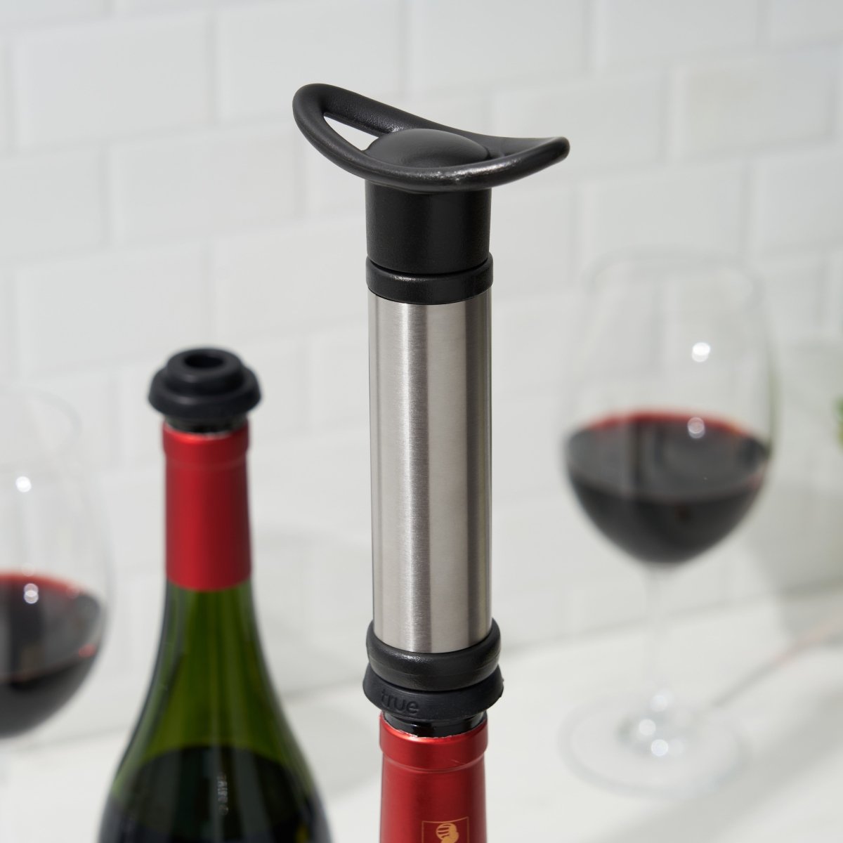 True Preserve Vacuum Pump & Stopper Set - lily & onyx