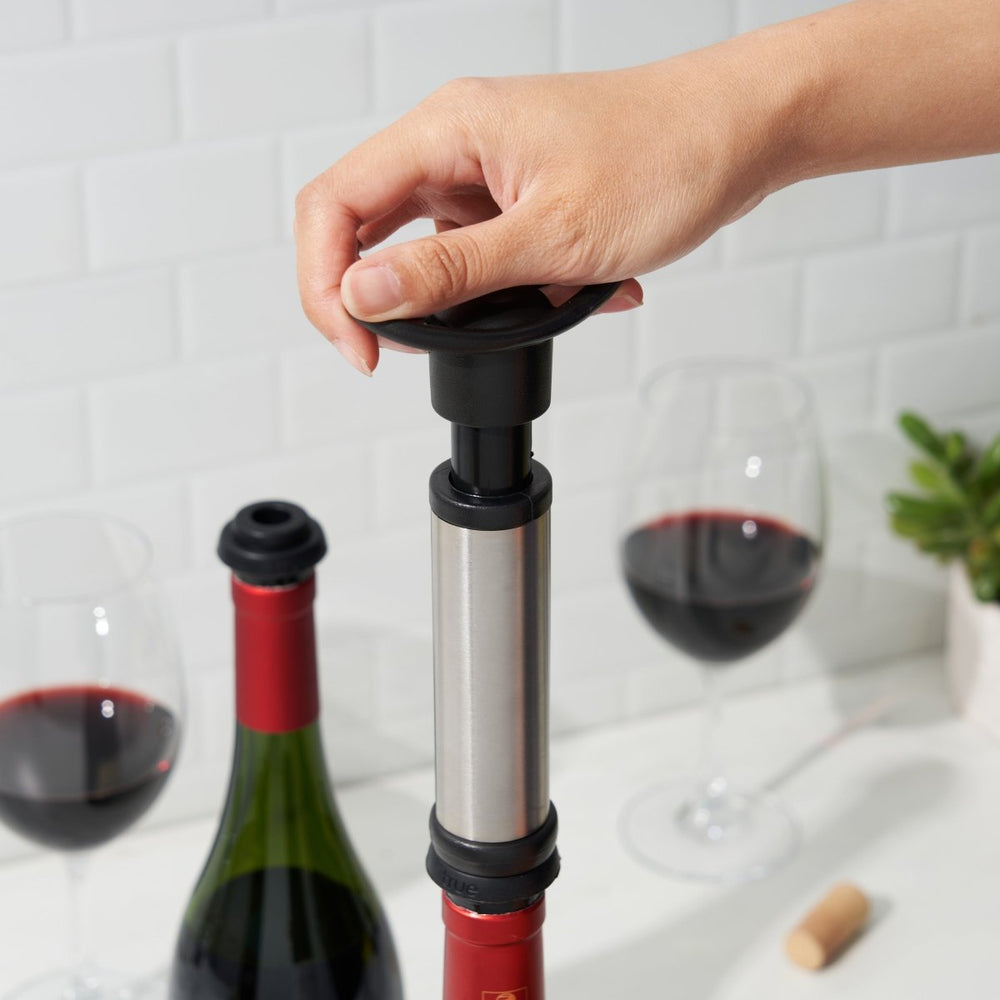 
                      
                        True Preserve Vacuum Pump & Stopper Set - lily & onyx
                      
                    
