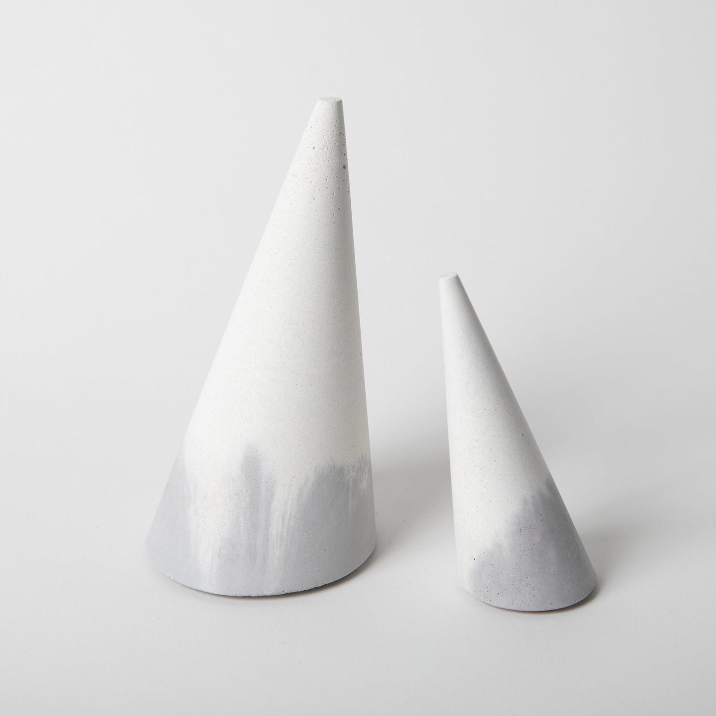 Cone Ring Holder | Grey & White