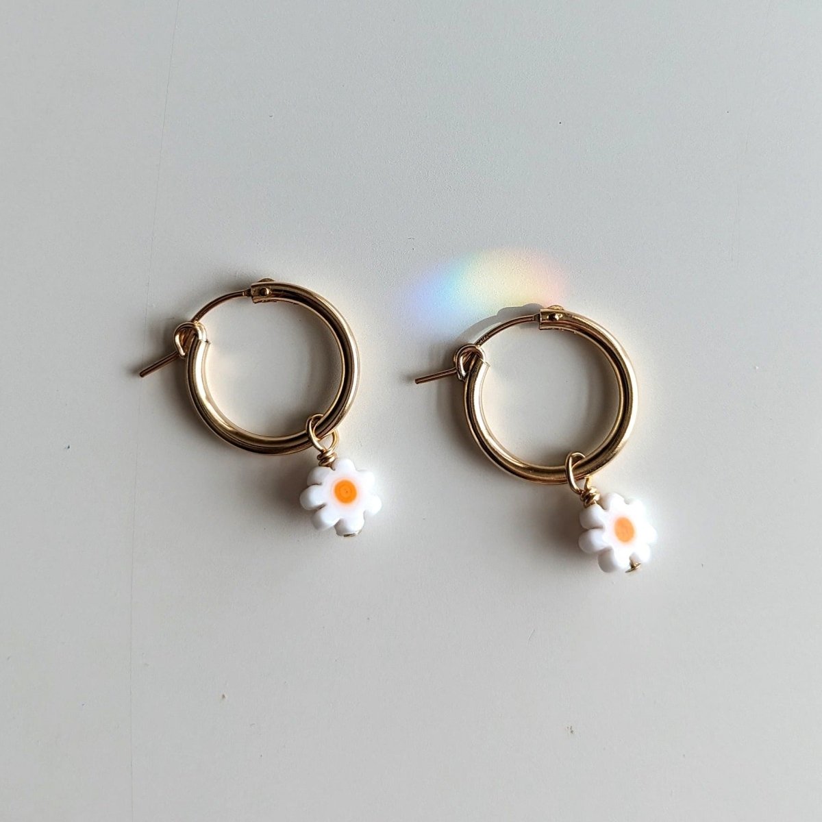 Pretti.Cool Charm Hoop Earrings | Daisies