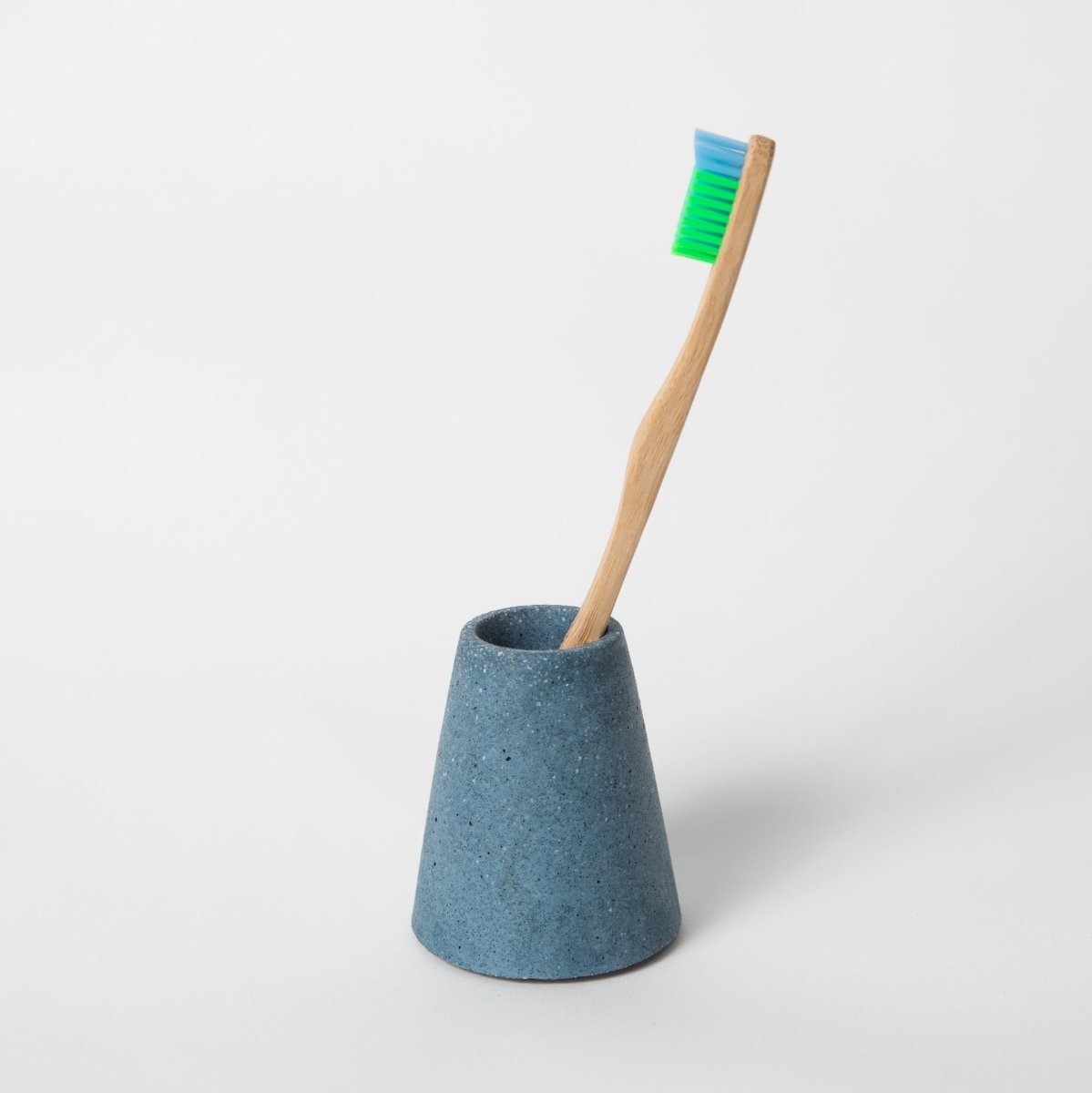 Pretti.Cool Concrete Toothbrush Holder | Cobalt Terrazzo
