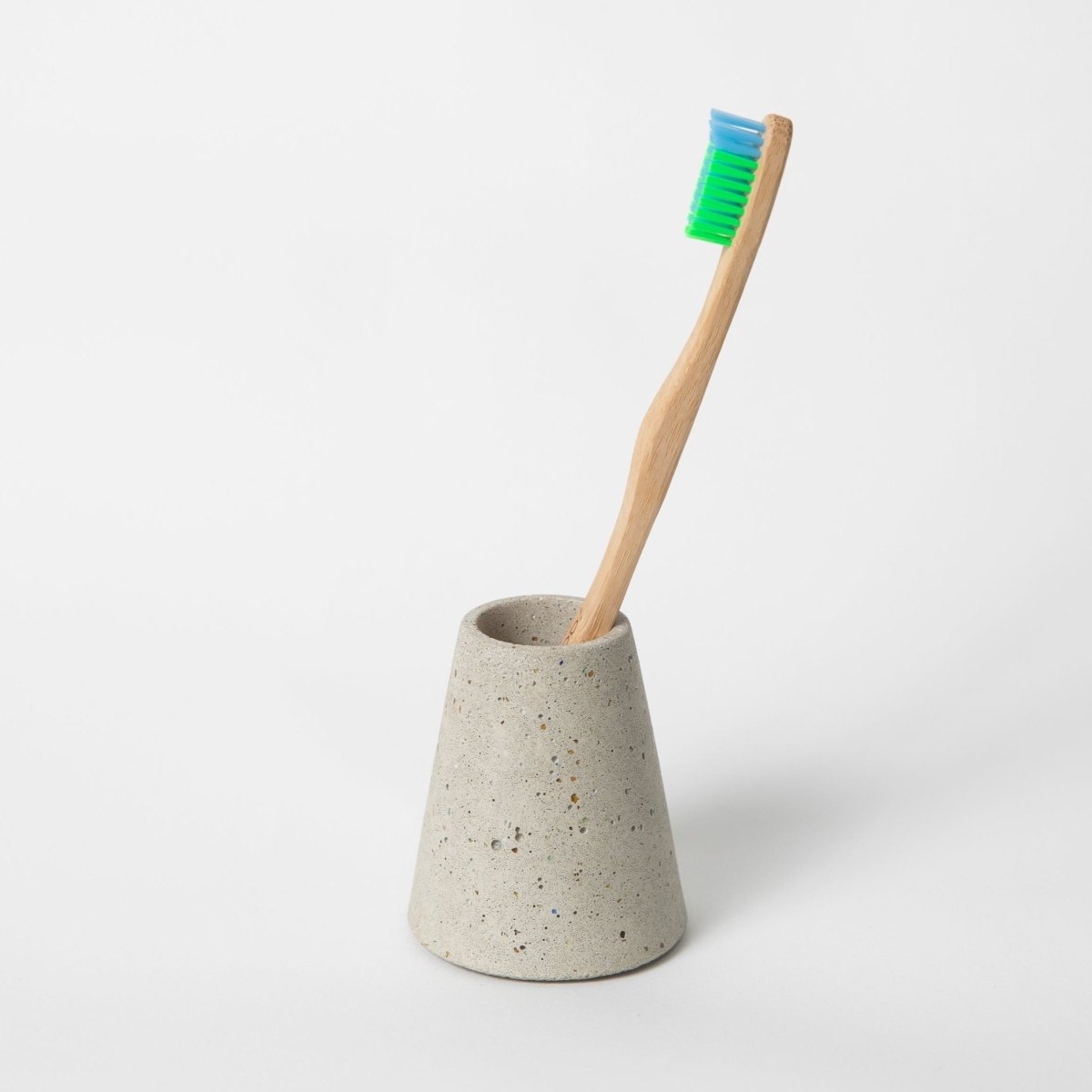 Pretti.Cool Concrete Toothbrush Holder | Natural Terrazzo