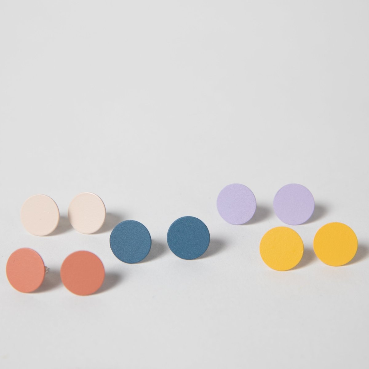 Pretti.Cool Dot Earrings