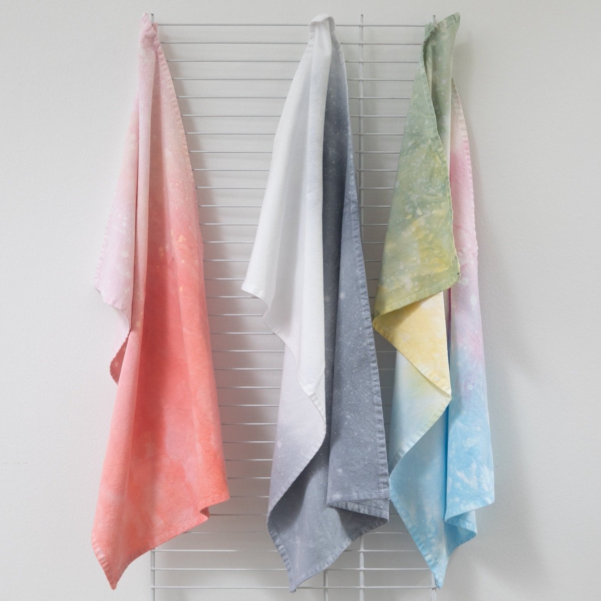 Pretti.Cool Hand Dyed Cotton Tea Towels - 27.5" Speckled Kitchen Towels