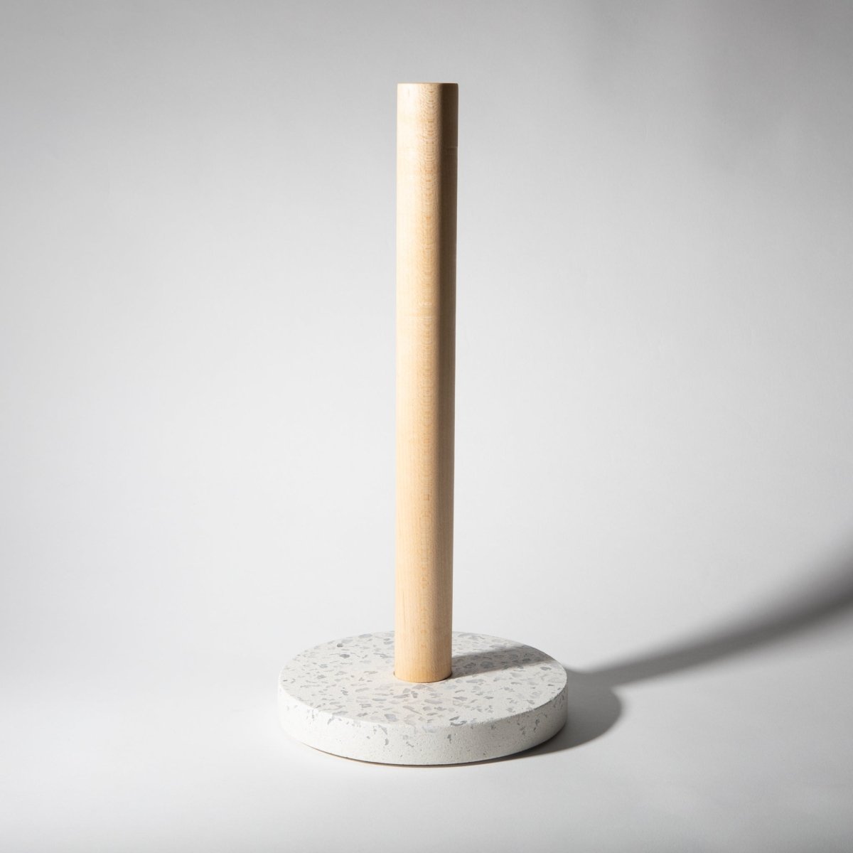 Pretti.Cool Paper Towel Holder | Chunky White Terrazzo