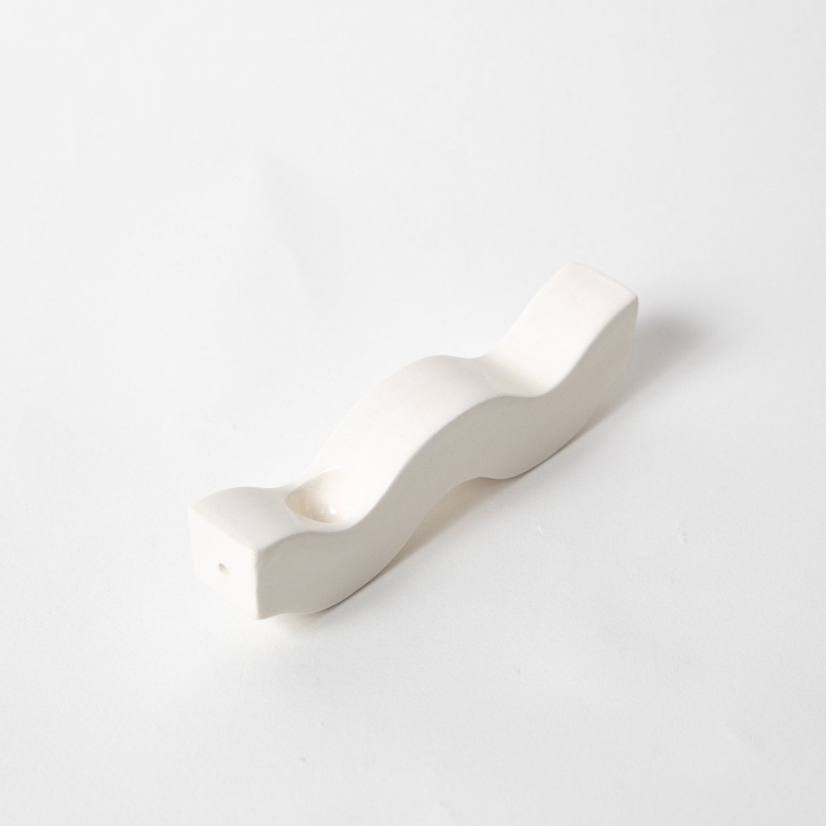 Pretti.Cool Squiggle Ceramic Pipe | White Gloss | Handmade Decorative Accent
