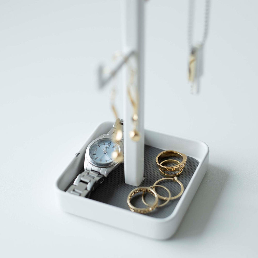 Tower Tree Accessory Stand