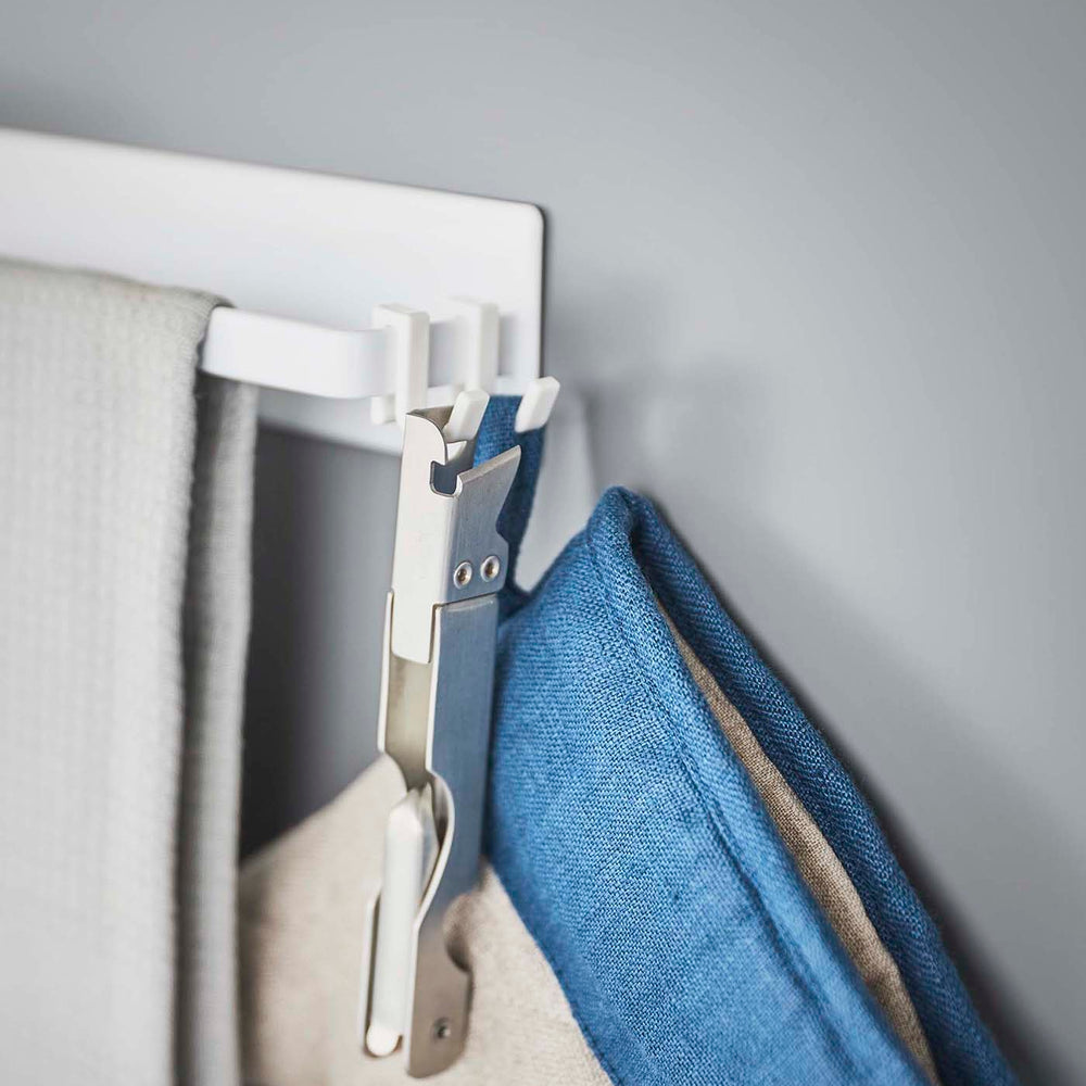 
                      
                        Magnetic Kitchen Towel Hanger - Steel
                      
                    