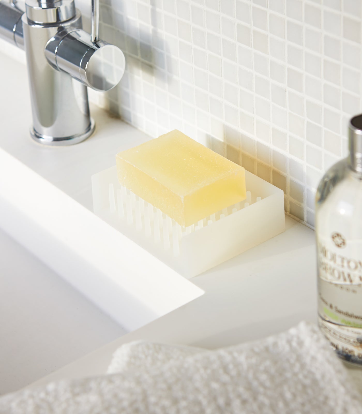 Self-Draining Silicone Soap Dish
