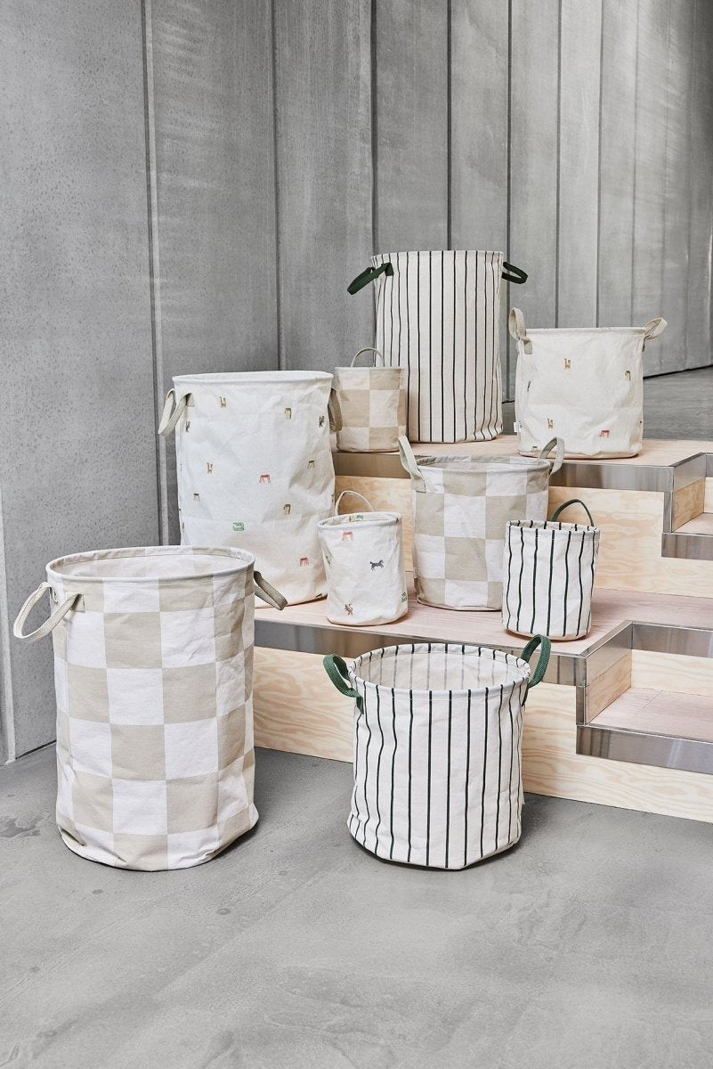 oyoy.us Raita Laundry & Storage Basket in Green/Offwhite - lily & onyx