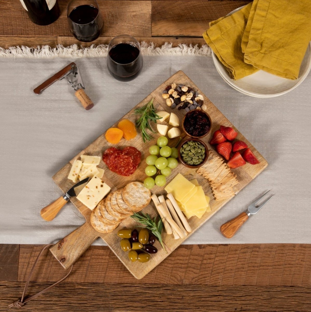 Picnic Time Family of Brands Ravi Rectangular Charcuterie Board - lily & onyx