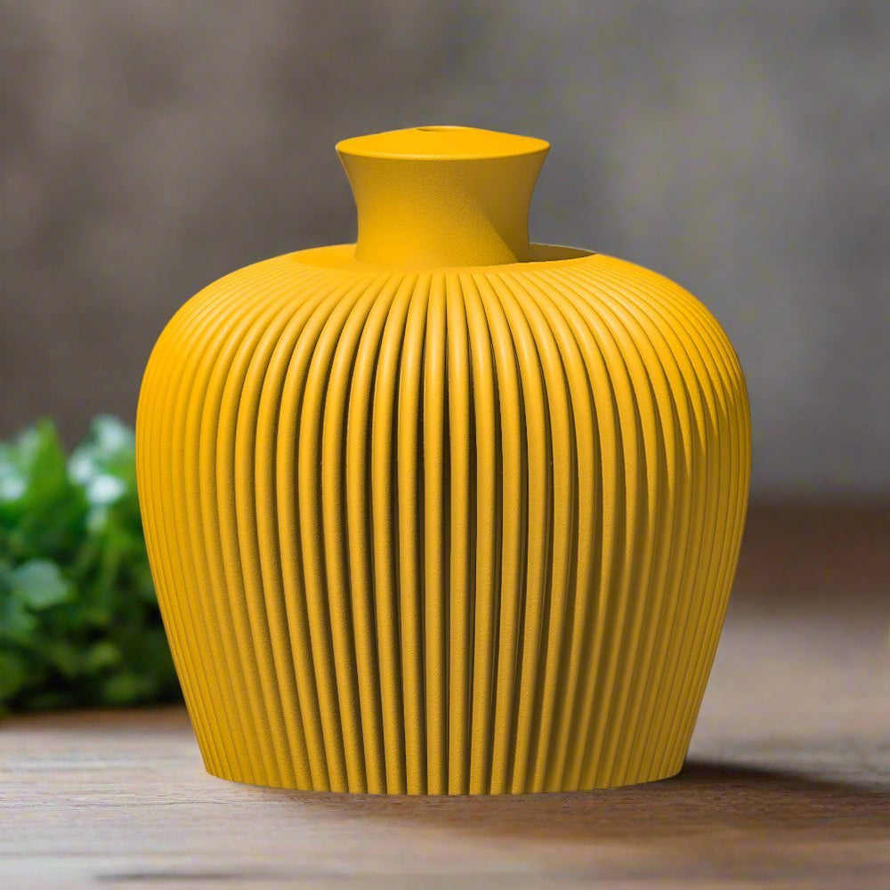 
                      
                        Rosebud HomeGoods Ribbed Water Bell Thumb Pot - lily & onyx
                      
                    