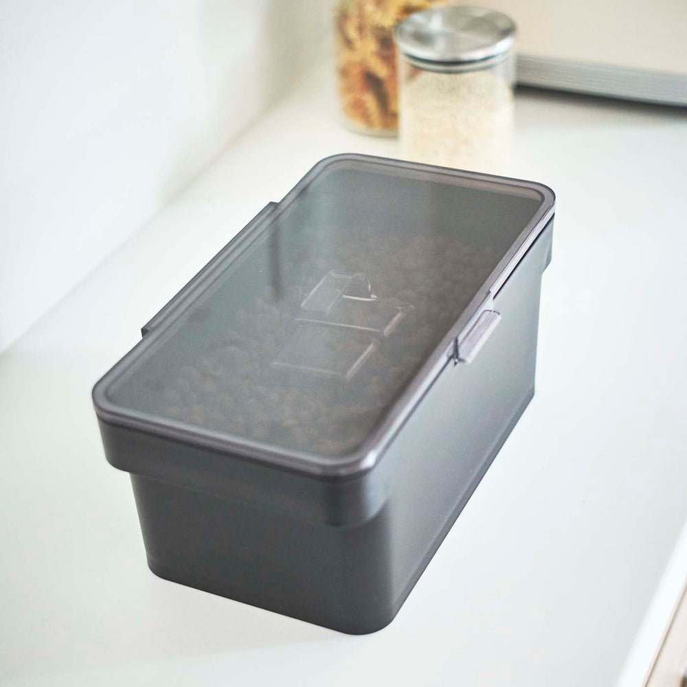 
                      
                        Airtight Pet Food Container
                      
                    